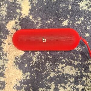 Beats Pill